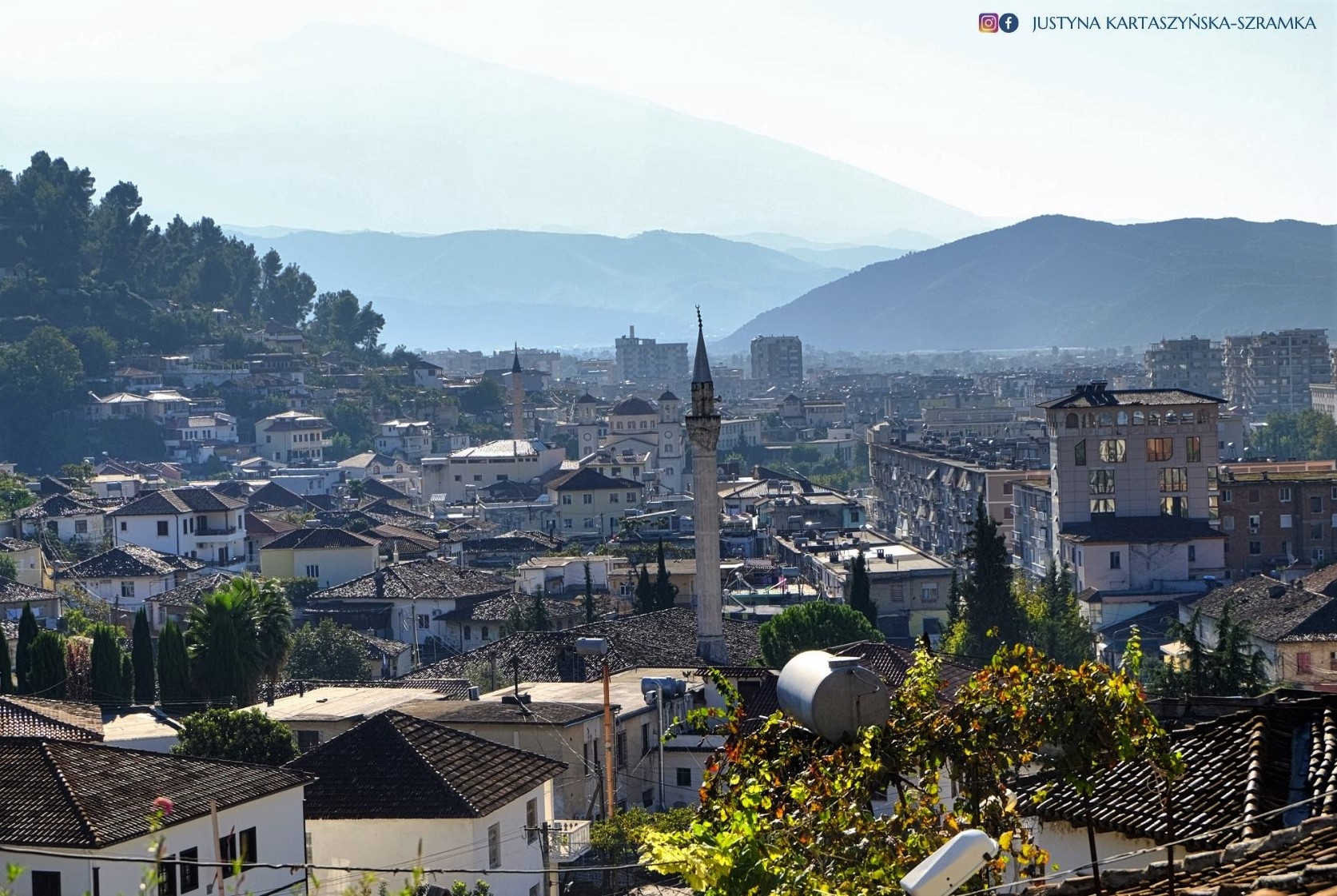 Read more about the article BERAT, ALBANIA – MIASTO TYSIĄCA OKIEN